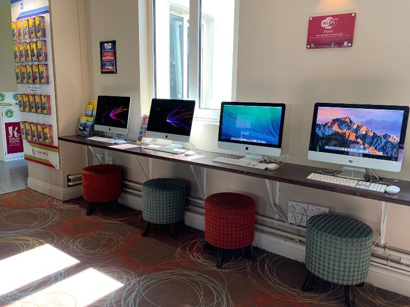 Kinlay Hostel Eyre Square Galway Bagian luar foto
