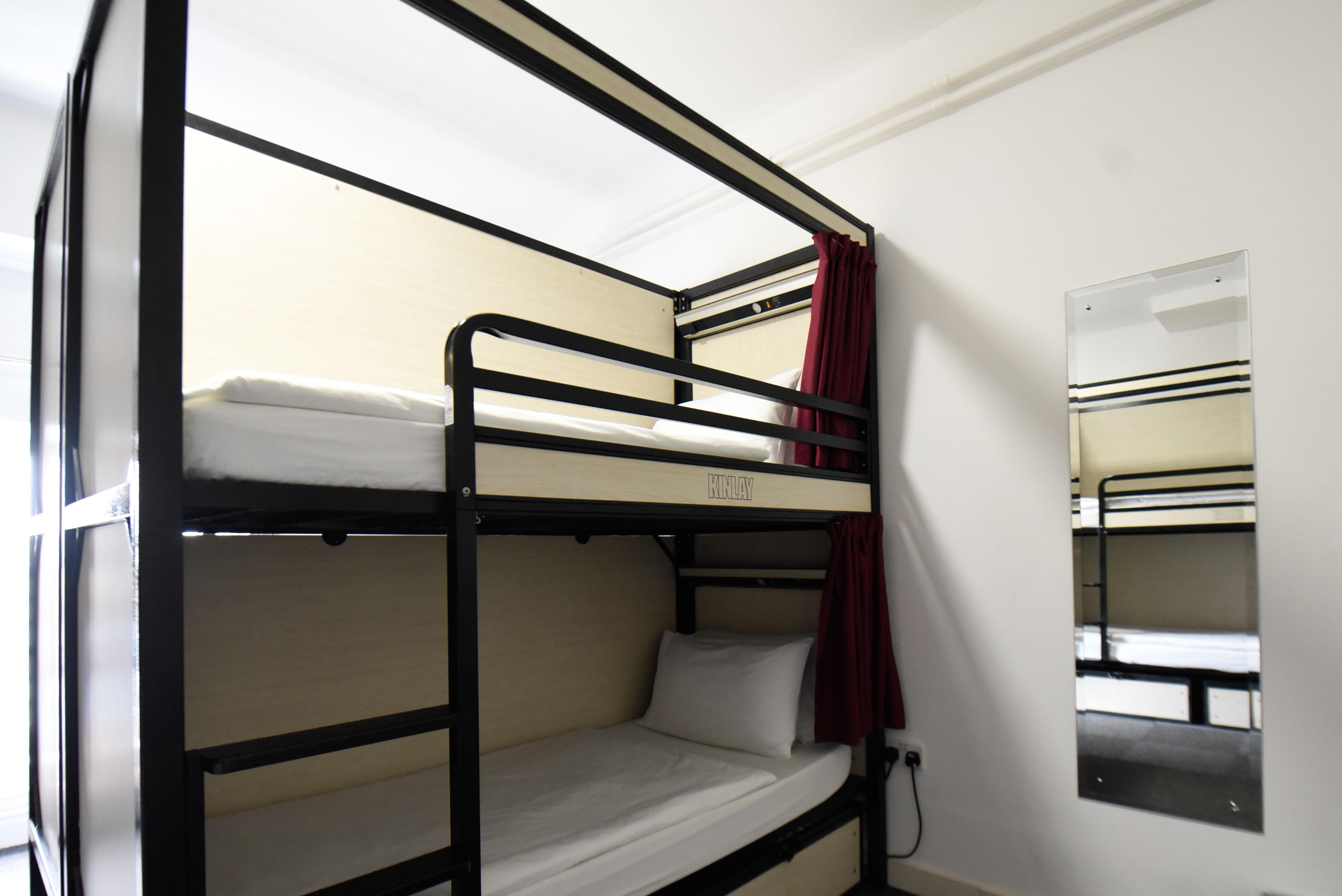 Kinlay Hostel Eyre Square Galway Bagian luar foto