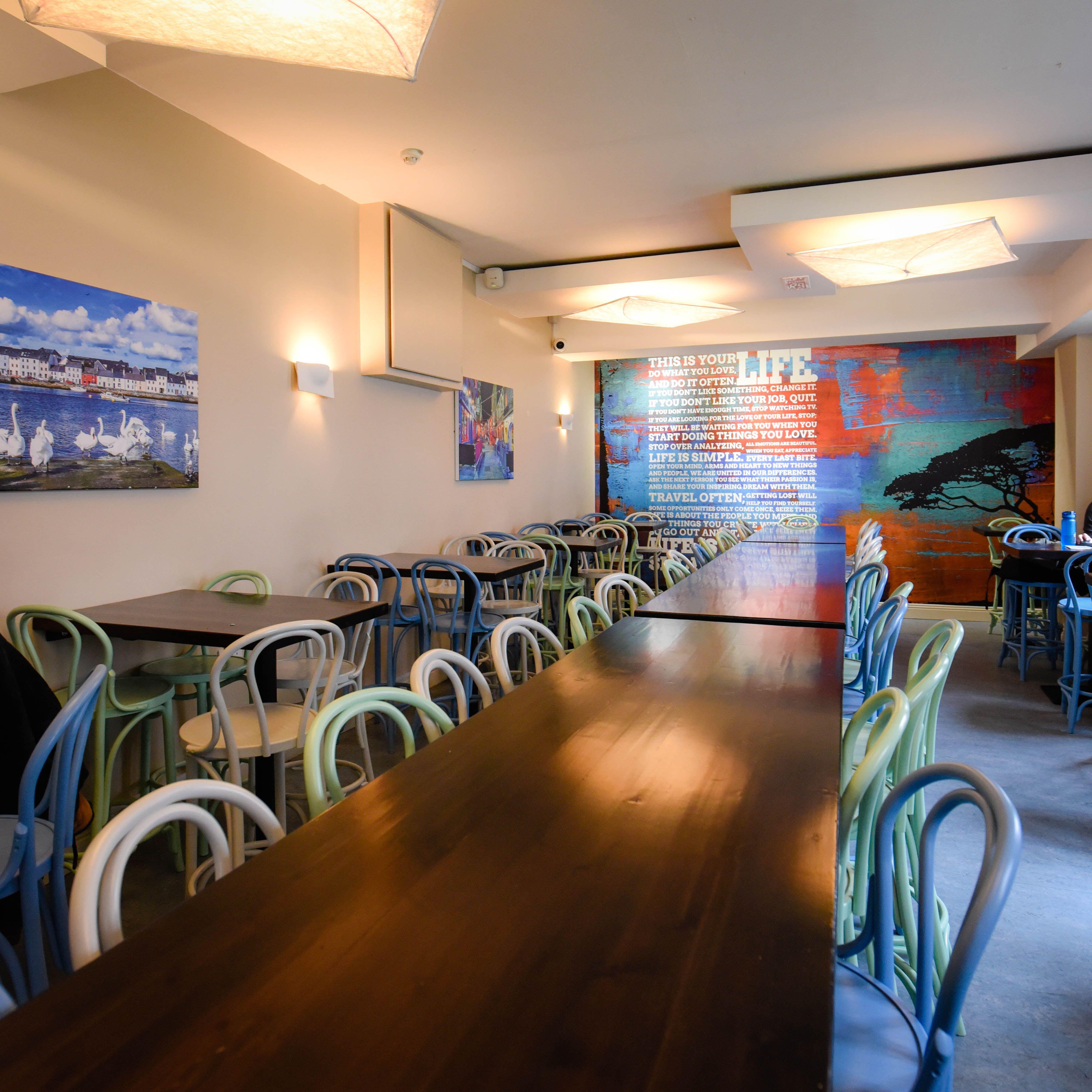 Kinlay Hostel Eyre Square Galway Bagian luar foto