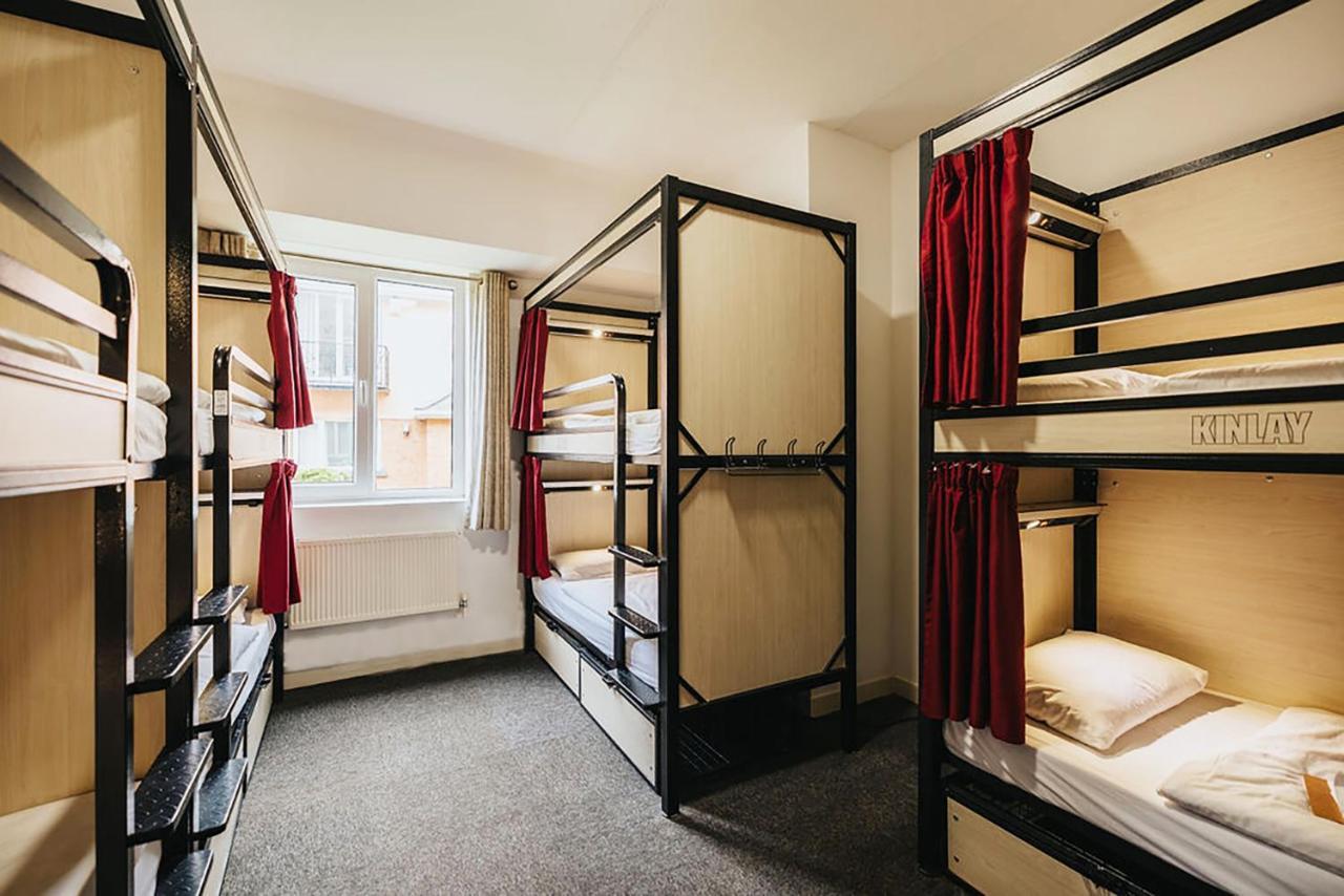 Kinlay Hostel Eyre Square Galway Bagian luar foto